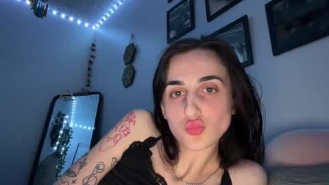 kshawty01 online show from 02/13/26, 11:06