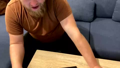 Snapshot of kubadelo chatting on 12/02/24, 09:17 Tony online show from 12/02/24, 09:17