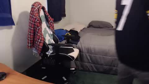 Kuggy online show from 12/01/24, 07:03