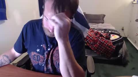 Snapshot of kuggy570 chatting on 10/22/25, 11:48 Kuggy online show from 10/22/25, 11:48