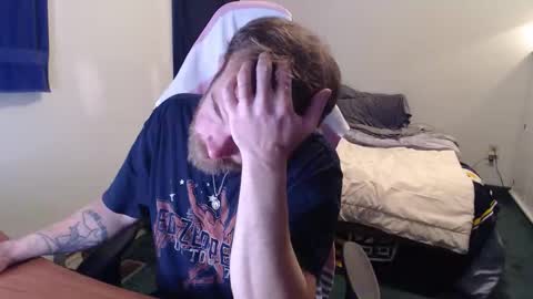 Snapshot of kuggy570 chatting on 12/04/25, 12:42 Kuggy online show from 12/04/25, 12:42