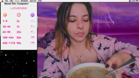 Snapshot of kuntboyzworld chatting on 11/05/25, 09:48 Krypto hethey online show from 11/05/25, 09:48