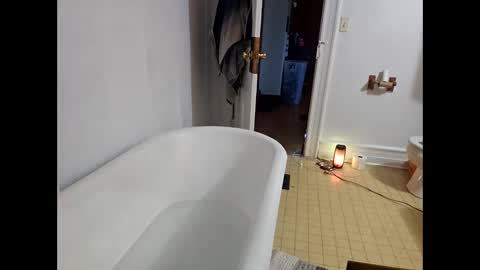 Snapshot of kuntryboyfresh1995 chatting on 12/04/25, 08:17 kuntryboyfresh1995 online show from 12/04/25, 08:17