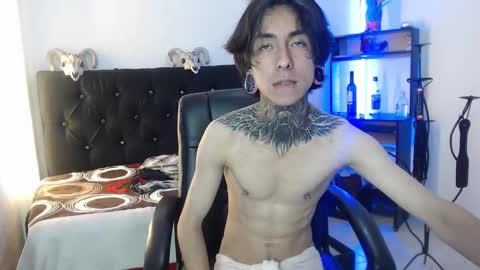 Snapshot of kuregari_xs chatting on 10/13/25, 03:28 kuregari_xs online show from 10/13/25, 03:28