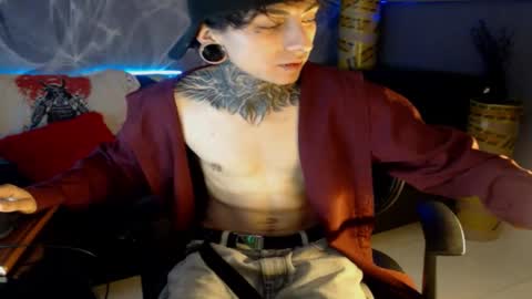 Snapshot of kuregari_xs chatting on 10/25/25, 05:15 kuregari_xs online show from 10/25/25, 05:15