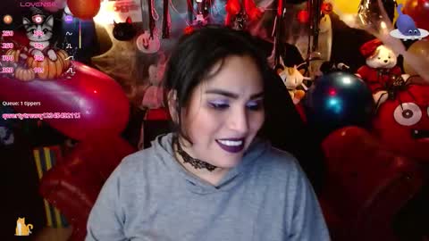 Snapshot of kureiji_fetish chatting on 10/30/25, 12:01 Fetiche Woman online show from 10/30/25, 12:01