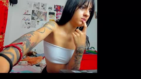 Snapshot of kuromi_less chatting on 12/16/24, 01:21 Kuromi Less online show from 12/16/24, 01:21