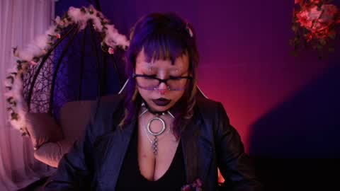 Snapshot of kuromi_purple chatting on 05/30/26, 11:29 Kuromi online show from 05/30/26, 11:29