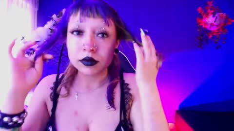 Snapshot of kuromi_purple chatting on 06/06/26, 12:10 Kuromi online show from 06/06/26, 12:10