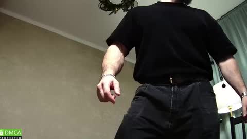 Snapshot of kurt_stone1 chatting on 12/17/25, 07:42 kurt_stone1 online show from 12/17/25, 07:42