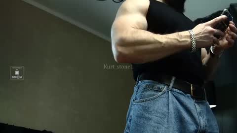 kurt_stone1 online show from 06/03/26, 07:41