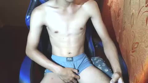 Snapshot of kurtxxx07 chatting on 11/19/25, 03:39 kurtxxx07 online show from 11/19/25, 03:39