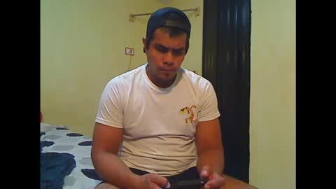 Snapshot of kushlozter chatting on 10/17/25, 07:44 kushlozter online show from 10/17/25, 07:44