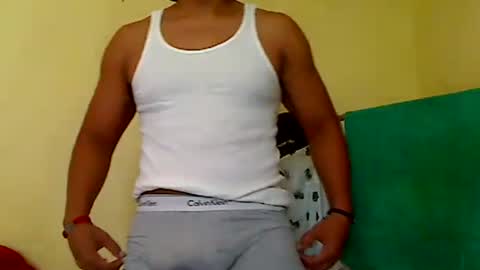 Snapshot of kushlozter chatting on 10/21/25, 09:04 kushlozter online show from 10/21/25, 09:04