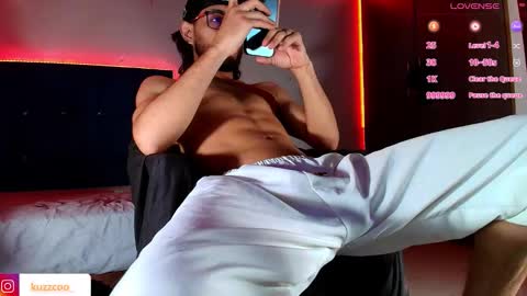 Snapshot of kuzzcoo chatting on 10/22/25, 02:23 kuzzcoo online show from 10/22/25, 02:23