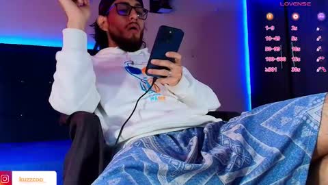 Snapshot of kuzzcoo chatting on 11/13/25, 02:49 kuzzcoo online show from 11/13/25, 02:49