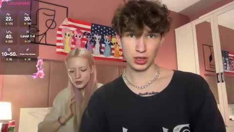Bella and Alexandra online show from 07/12/26, 06:43