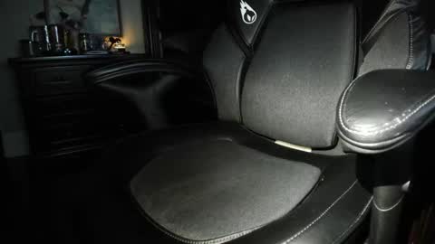 kwufbenk online show from 12/16/25, 07:13