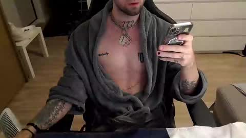 Kyle online show from 12/25/24, 04:22