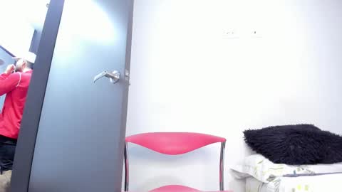 Snapshot of kyle_collinz chatting on 09/17/25, 05:20 Kyle collinz online show from 09/17/25, 05:20