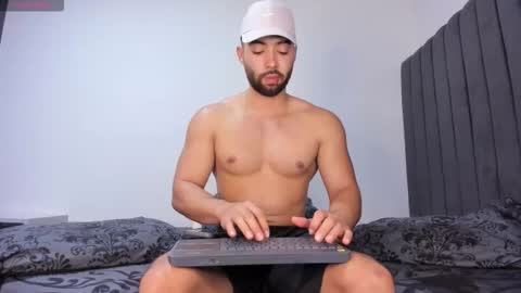 Snapshot of kyle_collinz chatting on 10/05/25, 08:51 Kyle collinz online show from 10/05/25, 08:51