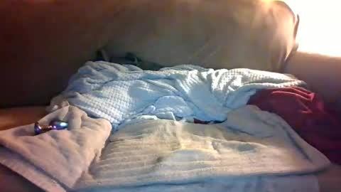 Snapshot of kylesingers chatting on 11/30/25, 04:11 kylesingers online show from 11/30/25, 04:11