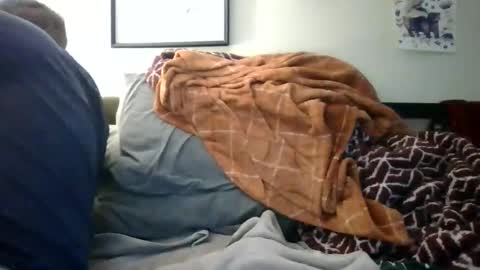 Snapshot of kylesingers chatting on 12/01/25, 01:38 kylesingers online show from 12/01/25, 01:38