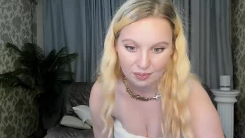 Kyley online show from 10/31/25, 07:37