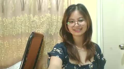 its me KYLIE online show from 09/08/25, 02:27