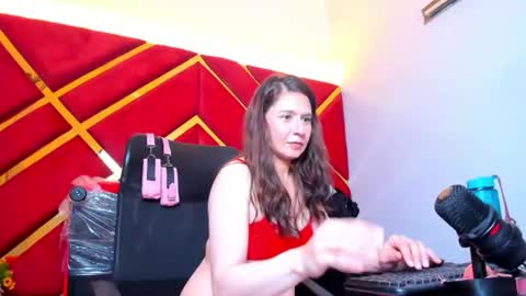 kylie_bloom online show from 07/17/26, 10:47
