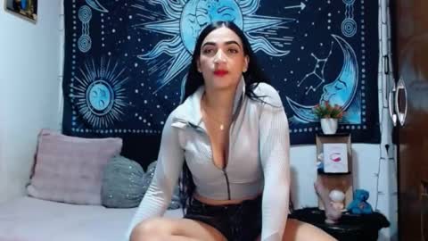 kylie online show from 09/19/25, 09:15