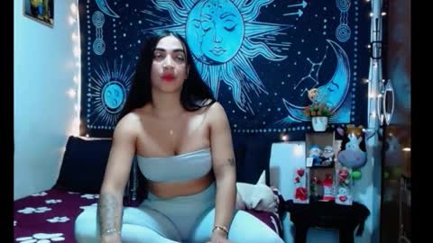 Snapshot of kylie_capricorn chatting on 05/20/26, 11:33 kylie online show from 05/20/26, 11:33