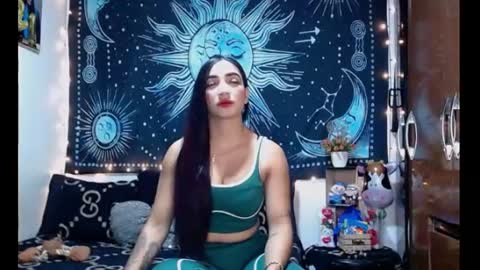 Snapshot of kylie_capricorn chatting on 06/15/26, 08:33 kylie online show from 06/15/26, 08:33
