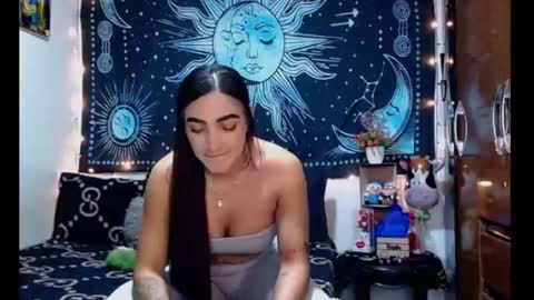Snapshot of kylie_capricorn chatting on 06/17/26, 10:21 kylie online show from 06/17/26, 10:21