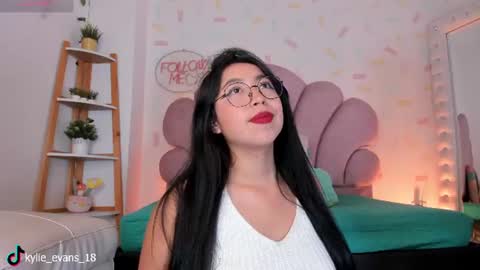 Kylie online show from 07/16/26, 11:11