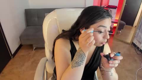 kylie online show from 12/03/25, 01:42