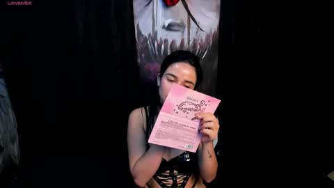 Snapshot of kylie_foxx1 chatting on 09/11/25, 12:22 submissive demon Please help me to reach 500 thumbs up online show from 09/11/25, 12:22