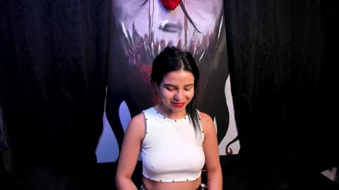 Snapshot of kylie_foxx1 chatting on 10/14/25, 10:54 submissive demon Please help me to reach 500 thumbs up online show from 10/14/25, 10:54