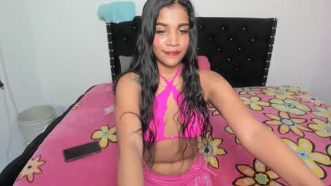 kylie_hot34 online show from 09/16/25, 08:54