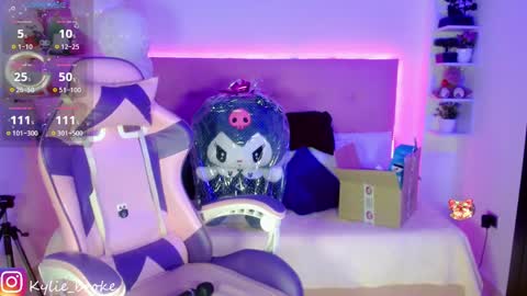 k ylie online show from 12/20/24, 11:05