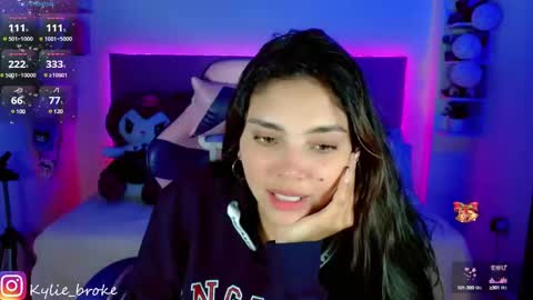 k ylie online show from 12/30/24, 03:36