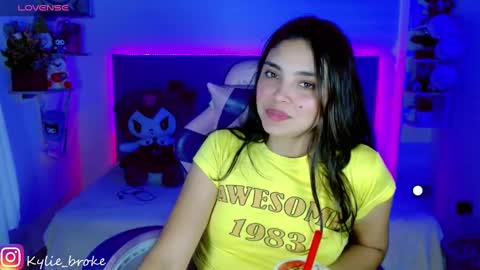 k ylie online show from 12/31/24, 03:12