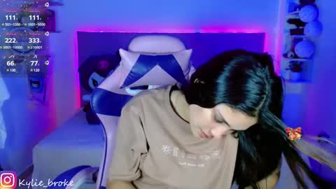 k ylie online show from 01/05/25, 12:20