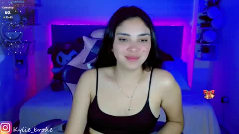 k ylie online show from 01/06/25, 12:05