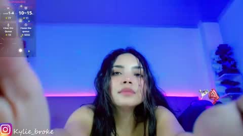 k ylie online show from 02/01/25, 01:02