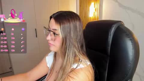  KYLIE  online show from 09/25/25, 02:48