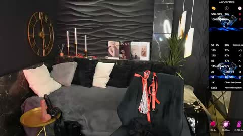 Kylie online show from 04/27/26, 01:31