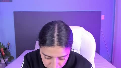 Kylie Reyes  online show from 12/21/24, 08:00