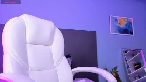 Kylie Reyes  online show from 12/23/24, 11:06