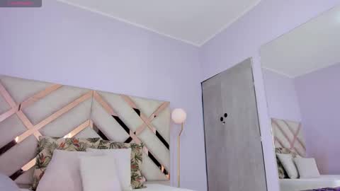 Snapshot of kylie_reyes chatting on 11/25/25, 07:25 Kylie Reyes online show from 11/25/25, 07:25